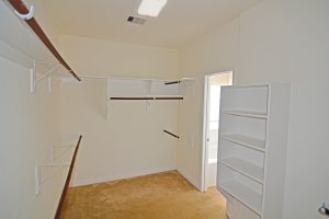 17018 Huttons Court Ln